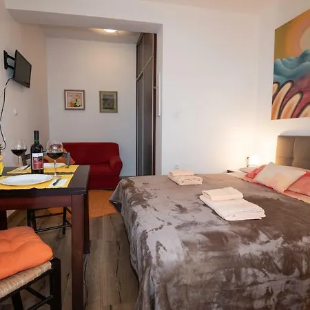 Tasha Apartment *