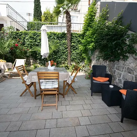 Apartament Tasha *